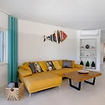 Daire Beautiful 2 Bedroom Self Catering With Private Pool And Garden In The Encosta Do In Quinta Do