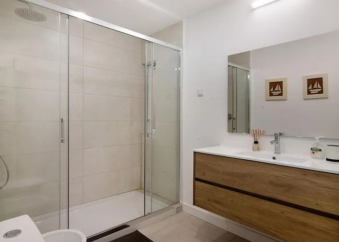 Beautiful 2 Bedroom Self Catering With Private Pool And Garden In The Encosta Do In Quinta Do كينتا دو لاغو