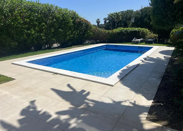 Beautiful 2 Bedroom Self Catering With Private Pool And Garden In The Encosta Do In Quinta Do Appartement