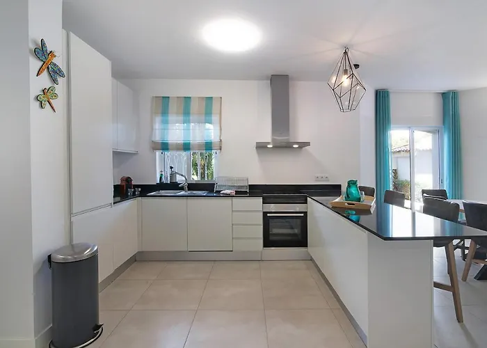 Beautiful 2 Bedroom Self Catering With Private Pool And Garden In The Encosta Do In Quinta Do * Quinta do Lago