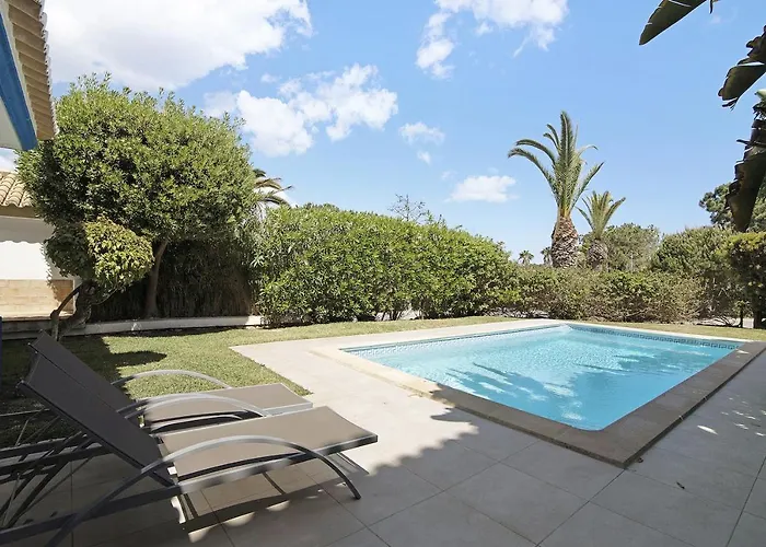 Beautiful 2 Bedroom Self Catering With Private Pool And Garden In The Encosta Do In Quinta Do