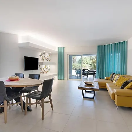 Beautiful 2 Bedroom With Private Pool And Garden In The Encosta Do In Quinta Do * Quinta do Lago